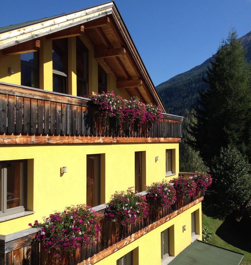 Haus Aperies Apartment Pettneu am Arlberg Exterior photo