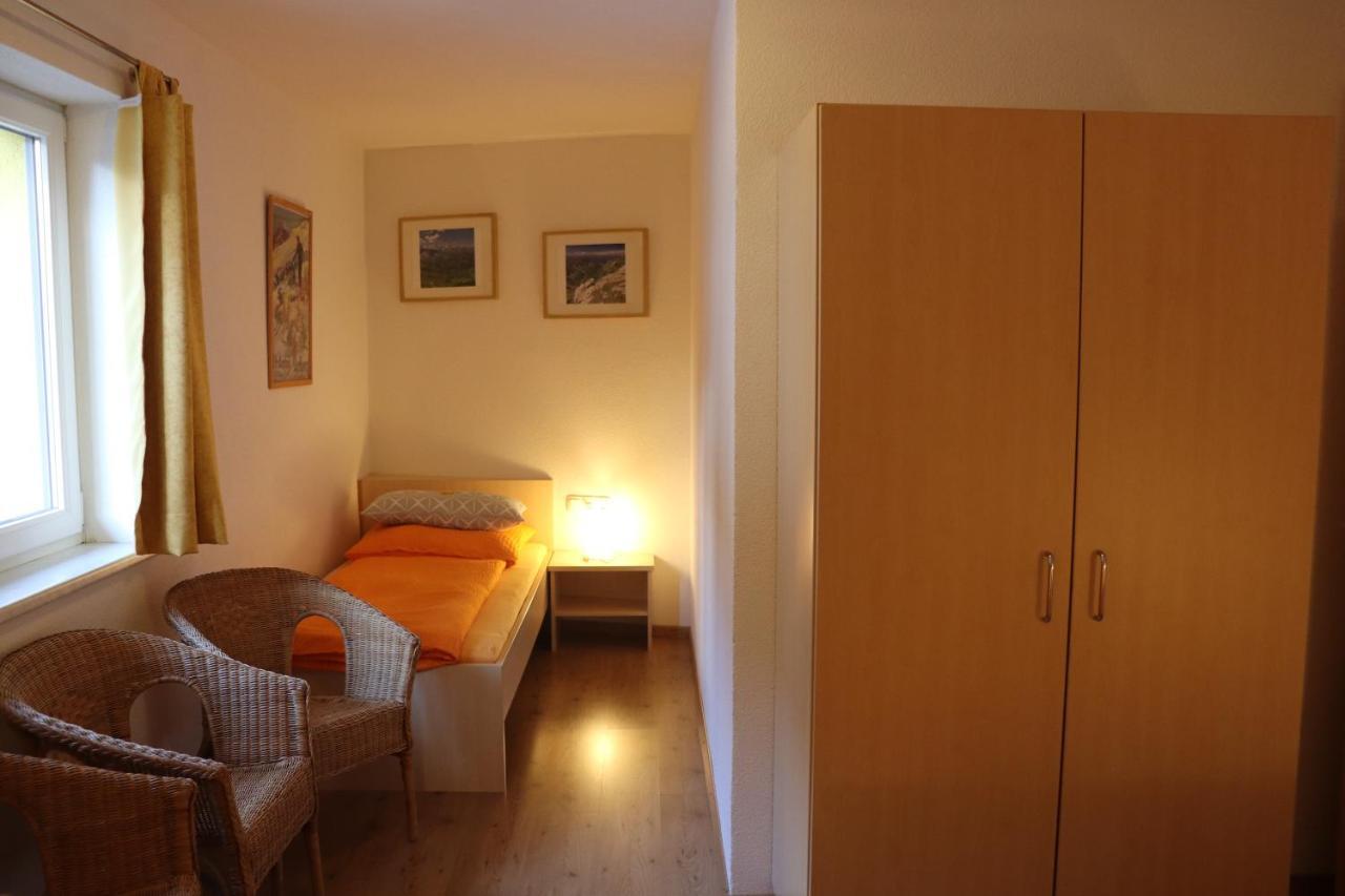 Haus Aperies Apartment Pettneu am Arlberg Exterior photo